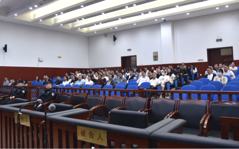 旁听庭审知敬畏 以案明纪筑防线