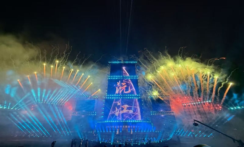 2025�������������ںϷ�չ������佭��Ļ