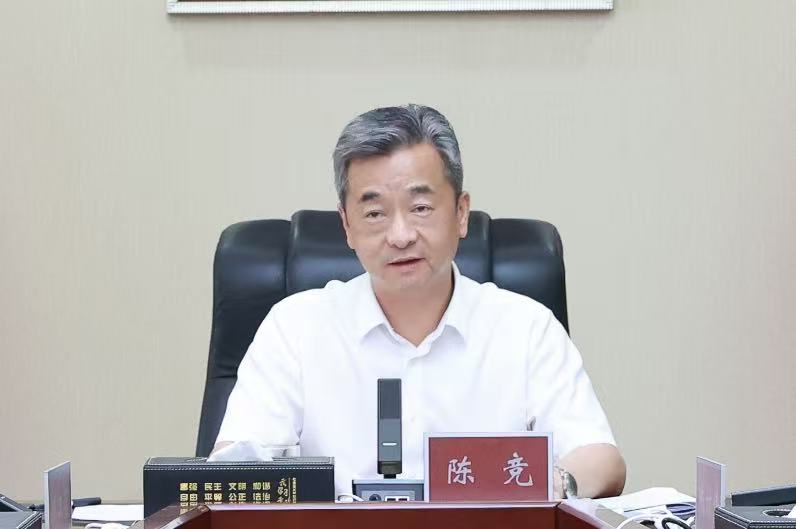 坚定目标不动摇 齐心协力不松劲以更高水平推进清溪文学村建设