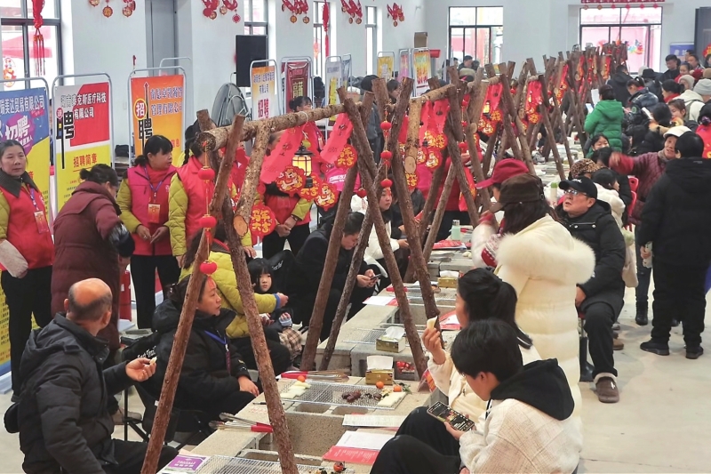 �����硱�͸ڡ�Χ�ġ��ɲ�